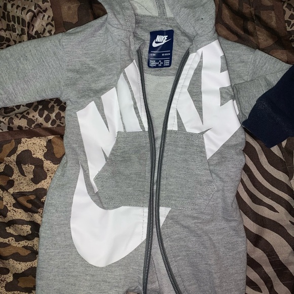 2 one piece zip up Nike outfits - Picture 2 of 3